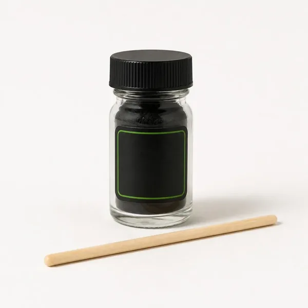 Flacon de khôl en poudre et bâtonnet applicateur en bois